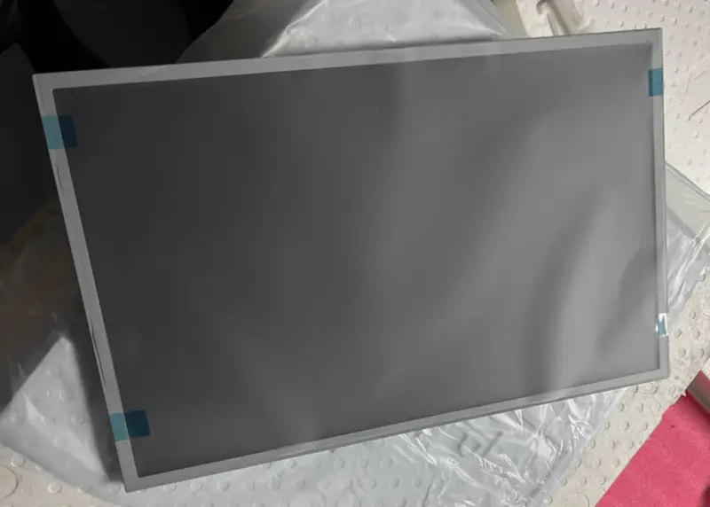 Remplacement du panneau LCD de Panasonic VVX24F170H00