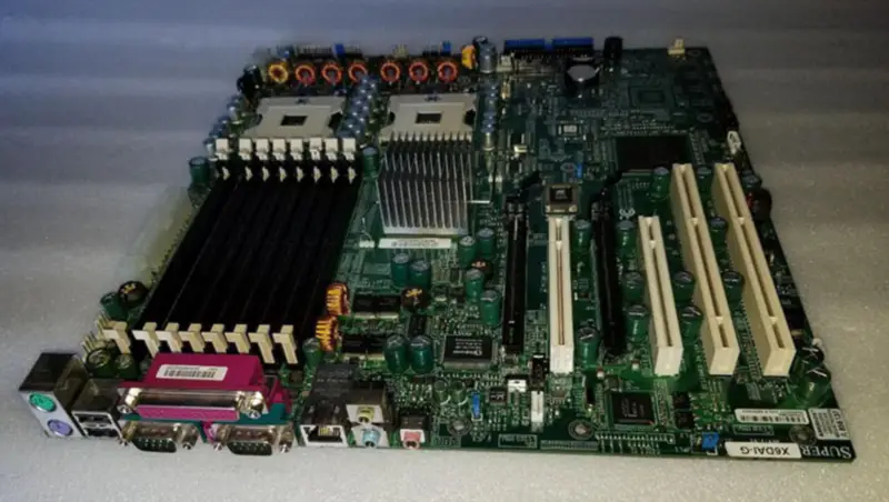 Carte mère SuperMicro X6DAI-G Socket 604 Dual Xeon 800 FSB