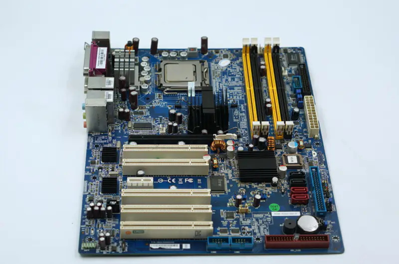 Carte mère industrielle Advantech AIMB-763G2 AIMB-763G2-00A1E LGA775 945