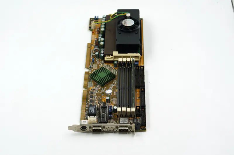 IEI ROCKY-P258BX V5.1 avec CPU et mémoire carte mère industrielle